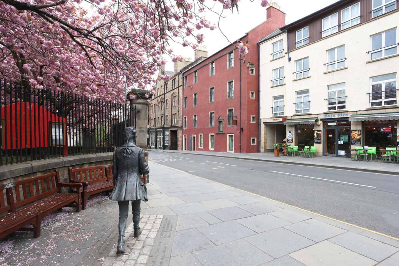 شقة Joivy Affordable 3,4,5 And 12 Bed Private Flats Next To Royal Mile (Adults Only) إدنبرة المظهر الخارجي الصورة