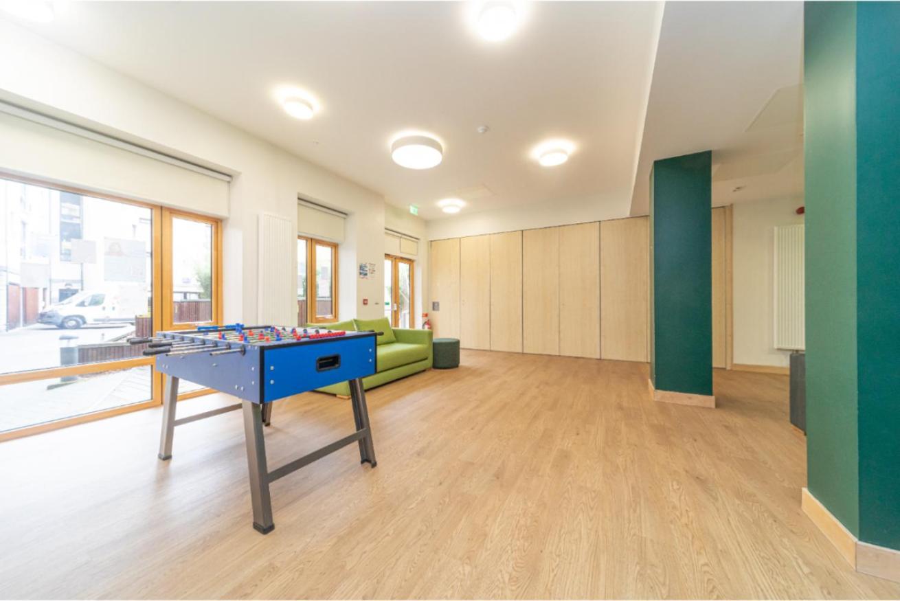 شقة Joivy Affordable 3,4,5 And 12 Bed Private Flats Next To Royal Mile (Adults Only) إدنبرة المظهر الخارجي الصورة