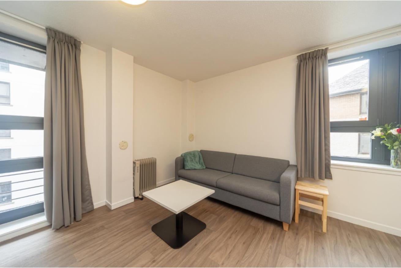 شقة Joivy Affordable 3,4,5 And 12 Bed Private Flats Next To Royal Mile (Adults Only) إدنبرة المظهر الخارجي الصورة