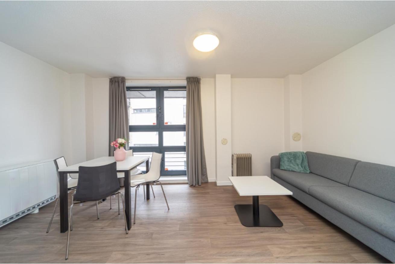 شقة Joivy Affordable 3,4,5 And 12 Bed Private Flats Next To Royal Mile (Adults Only) إدنبرة المظهر الخارجي الصورة