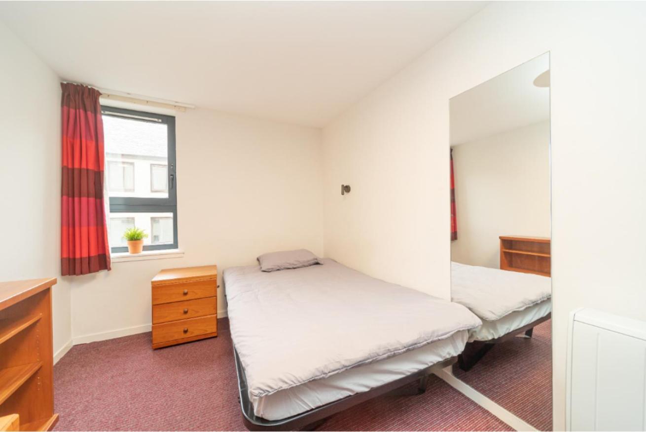 شقة Joivy Affordable 3,4,5 And 12 Bed Private Flats Next To Royal Mile (Adults Only) إدنبرة المظهر الخارجي الصورة