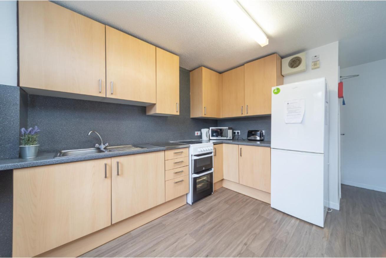 شقة Joivy Affordable 3,4,5 And 12 Bed Private Flats Next To Royal Mile (Adults Only) إدنبرة المظهر الخارجي الصورة