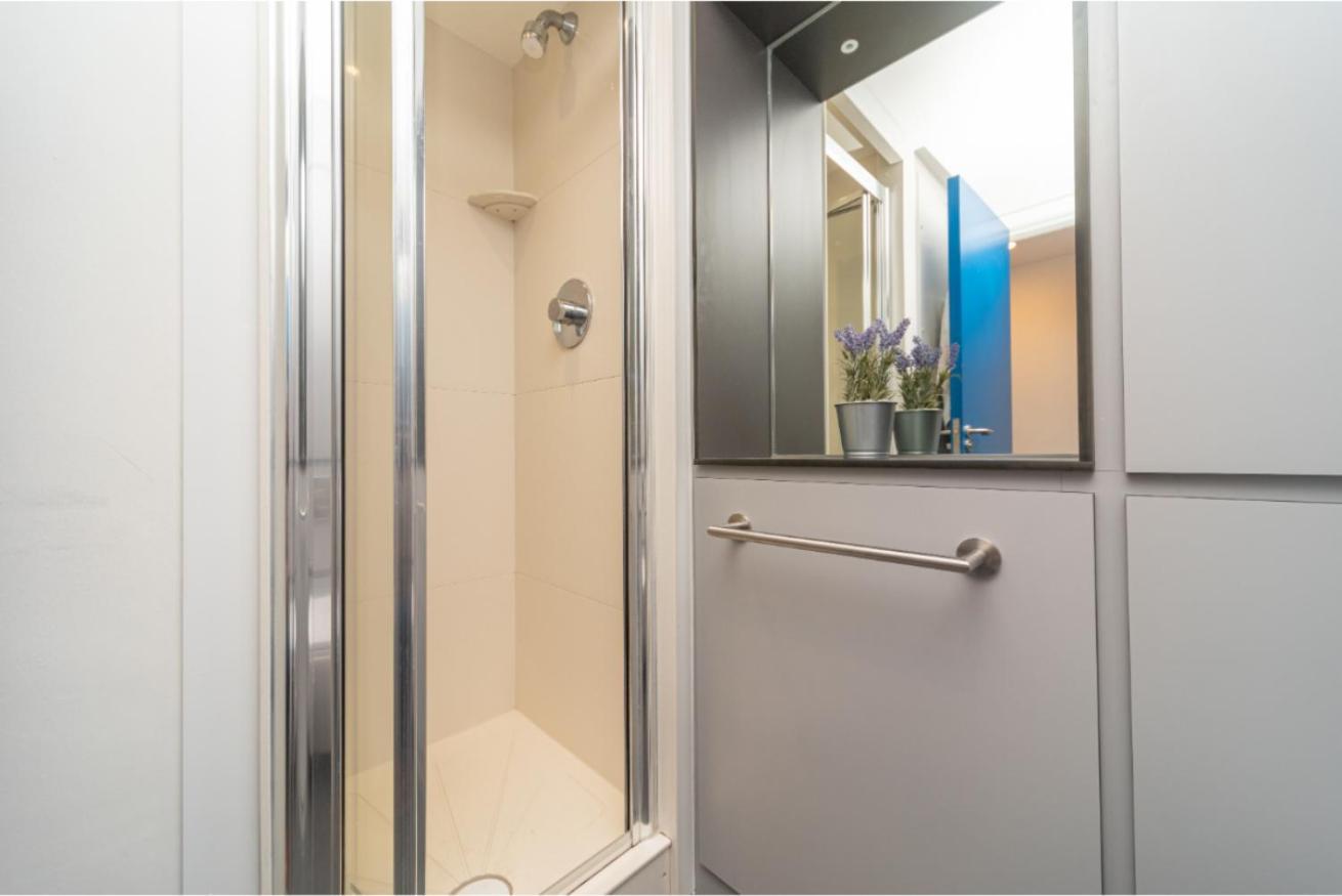 شقة Joivy Affordable 3,4,5 And 12 Bed Private Flats Next To Royal Mile (Adults Only) إدنبرة المظهر الخارجي الصورة